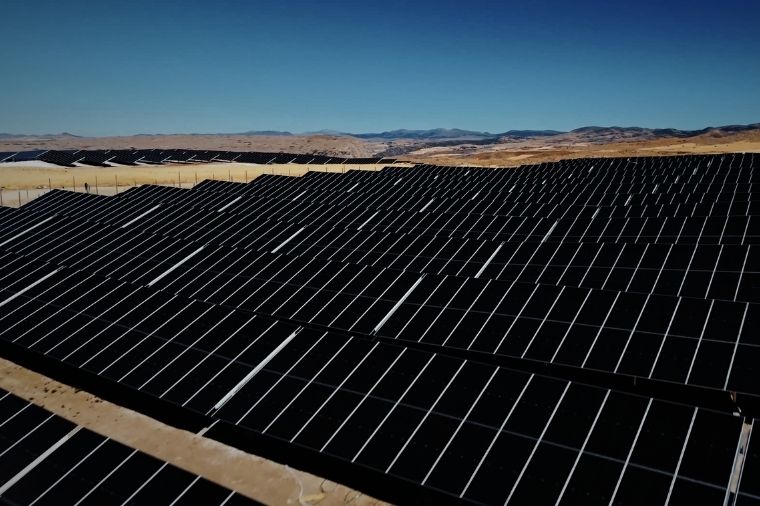 Türk Telekom, GES Yatırımlarıyla Yıllık 800 GWh Enerji Üretimi Sağlarken, 350 Bin Ton Karbon Salımını Engelleyecek