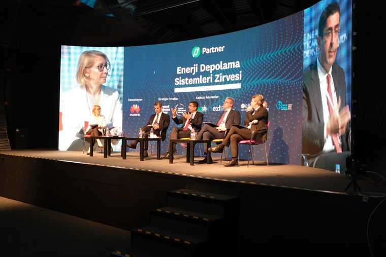 Enerji Depolama Sistemleri Zirvesi Düzenlendi
